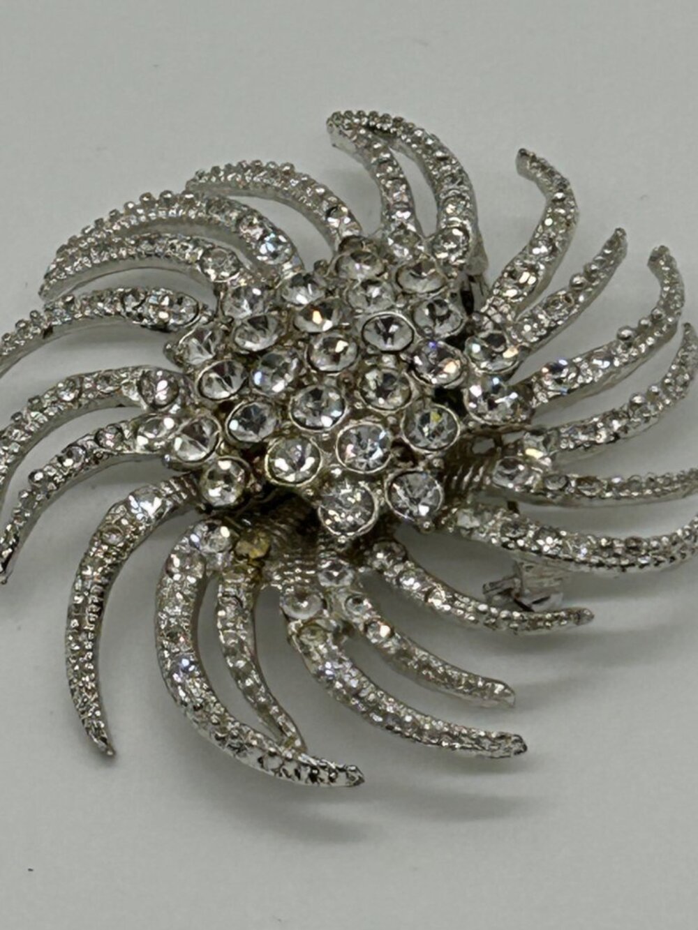 Vintage Silvertone Brooch Sunburst Starburst Swirl Rhinestone Retro Mid-Century - Picture 9 of 16